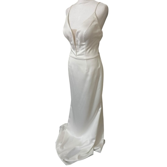 Natali Styran Modern Romance Bridal Gown Sheer Sweetheart With Spaghetti Straps - Picture 2 of 16